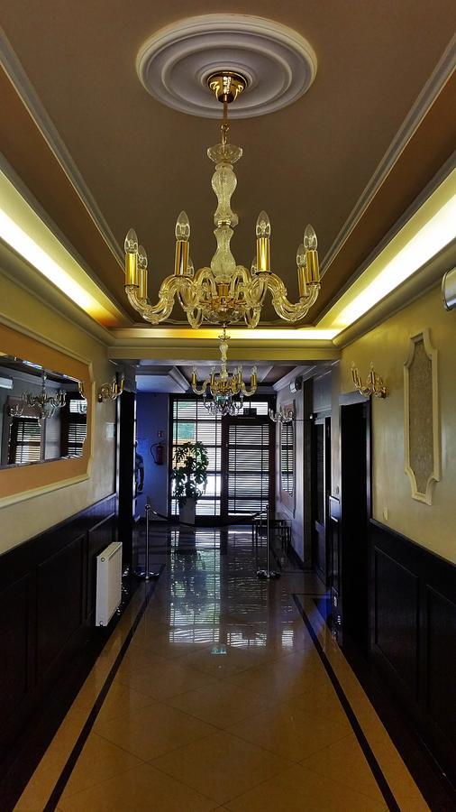 Wiatraczna Hotel Varsovia Exterior foto